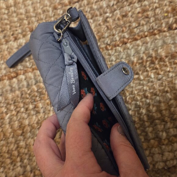 Wristlet wallet and phone holder - Picture 5 of 7